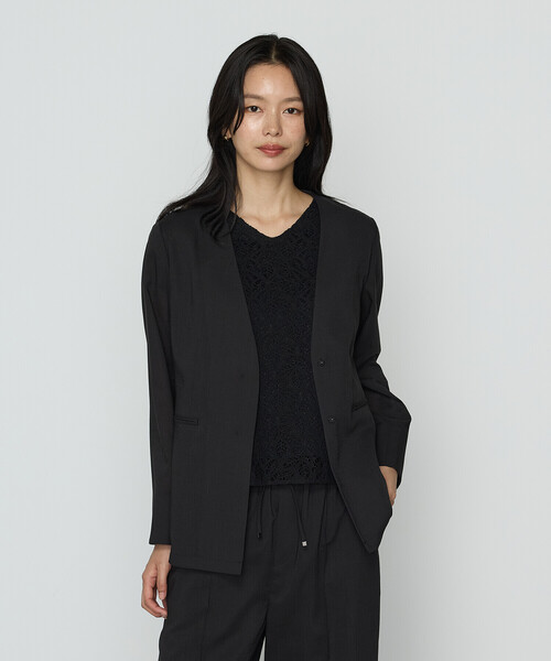 COMME CA（コムサ）の「【セットアップ対応】シアーボイルストライプ ジャケット（ノーカラージャケット・レディース・ブラック/ダークブラウン/キナリ・9号/11号）」の5枚目の写真