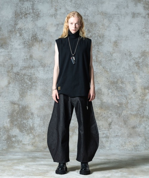 glamb（グラム）の「Oval Baggy Denim / オーバルバギーデニム（デニムパンツ・メンズ・ブラック/インディゴブルー・S/M/L）」の8枚目の写真