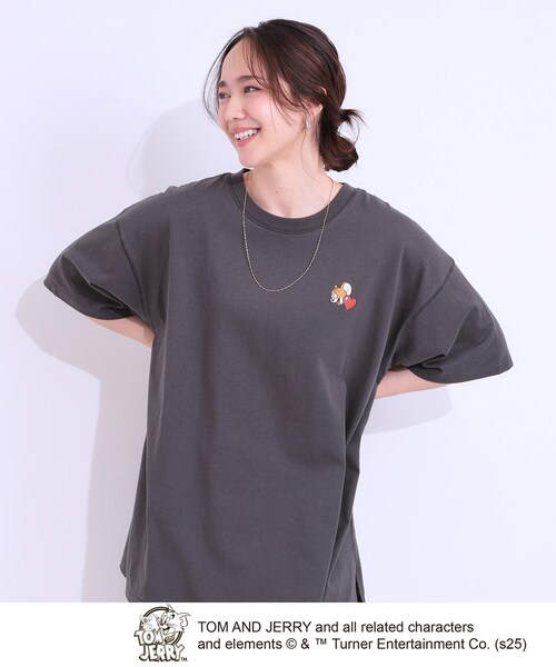 Cutie Blonde（キューティーブロンド）の「【TOM and JERRY 別注】BIG T（Tシャツ/カットソー・レディース・チャコール/ブラック系1・00）」の3枚目の写真