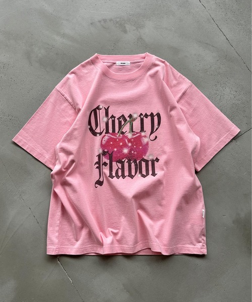 Perushu（ペルーシュ）の「アソートグラフィックユーズドTシャツ（Tシャツ/カットソー・メンズ・ブラック/オフホワイト/ブルー/チャコールグレー/スモークグレー/ピンク/ライトグレー/ワインレッド/ブラック系/ダークグレー・MEDIUM/LARGE）」の9枚目の写真