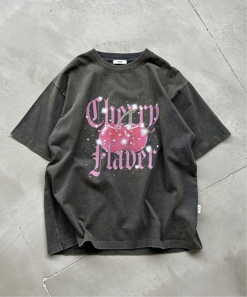 Perushu（ペルーシュ）の「アソートグラフィックユーズドTシャツ（Tシャツ/カットソー・メンズ・ブラック/オフホワイト/ブルー/チャコールグレー/スモークグレー/ピンク/ライトグレー/ワインレッド/ブラック系/ダークグレー・MEDIUM/LARGE）」の3枚目の写真