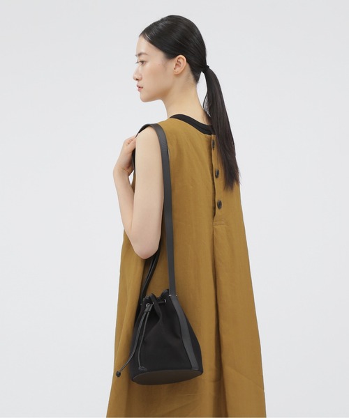 MARGARET HOWELL（マーガレットハウエル）の「NYLON CANVAS & SMOOTH LEATHER（ハンドバッグ・レディース・ブラック・FREE）」の2枚目の写真