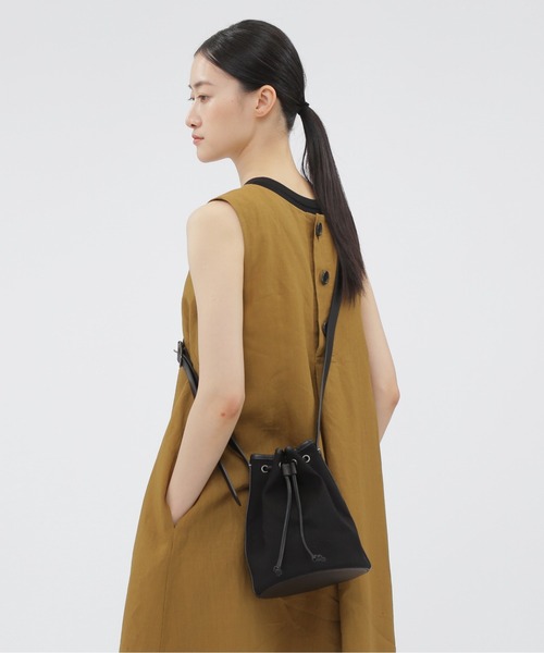 MARGARET HOWELL（マーガレットハウエル）の「NYLON CANVAS & SMOOTH LEATHER（ハンドバッグ・レディース・ブラック・FREE）」の4枚目の写真