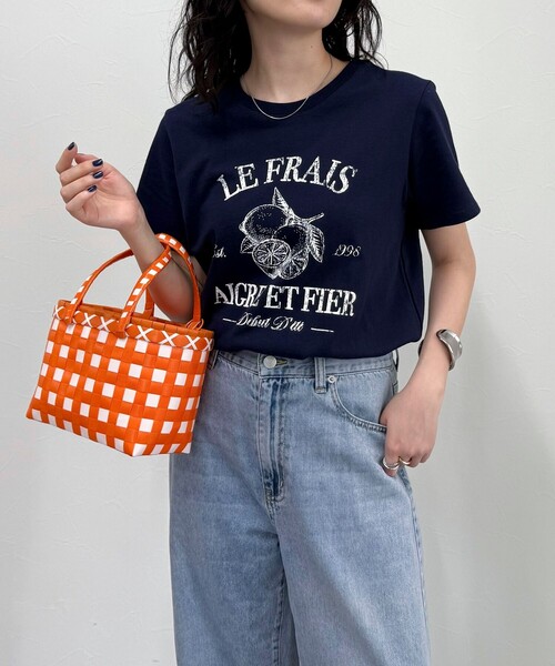 fredy emue（フレディエミュ）の「LemonコンパクトグラフィックTシャツ（Tシャツ/カットソー・レディース・ブラウン/ネイビー/オフホワイト・38）」の12枚目の写真