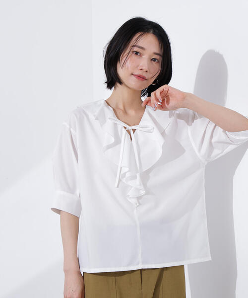N.(N. Natural Beauty Basic)(エヌエヌナチュラルビューティーベーシック)の「ラッフルリボンブラウス(シャツ/ブラウス・レディース・オフホワイト/ブルー/イエロー・MEDIUM)」の5枚目の写真