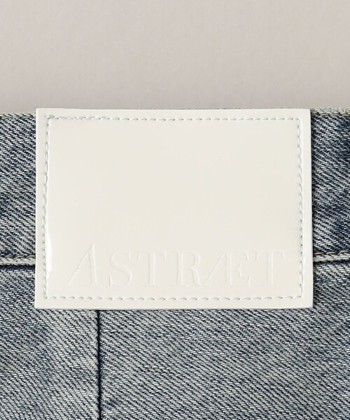 ASTRAET(アストラット)の「<ASTRAET> BIG バルーンデニムパンツ UNISEX(デニムパンツ・レディース・ライトブルー・0/1/00)」の20枚目の写真