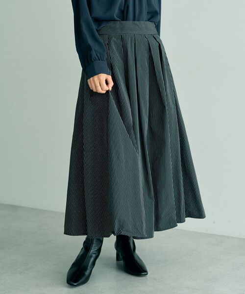 YECCA VECCA(イェッカヴェッカ)の「タックフレアスカート(スカート・レディース・ストライプ/ドット・S/M)」の2枚目の写真