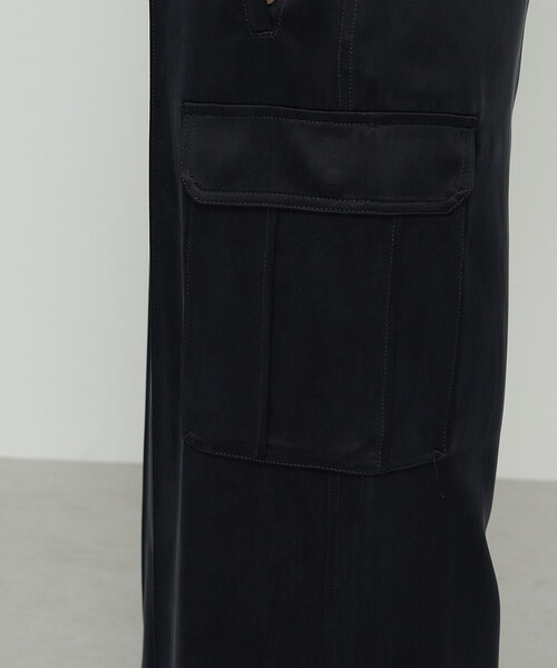 K.T KIYOKO TAKASE（キヨコタカセ）の「キュプラツイル サテンツイルワイドカーゴパンツ（その他パンツ・レディース・ネイビー/ベージュ/カーキ・9号/7号）」の18枚目の写真