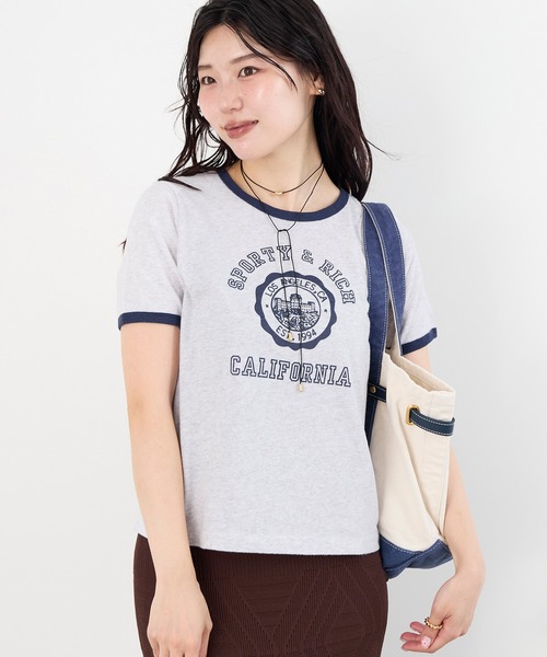SPORTY&RICH（スポーティアンドリッチ）の「【SPORTY & RICH】"CALIFORNIA"ロゴプリント ラインソフトTシャツ（Tシャツ/カットソー・レディース・ライトグレー・S）」の6枚目の写真