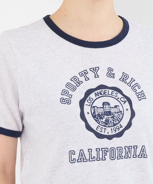 SPORTY&RICH（スポーティアンドリッチ）の「【SPORTY & RICH】"CALIFORNIA"ロゴプリント ラインソフトTシャツ（Tシャツ/カットソー・レディース・ライトグレー・S）」の5枚目の写真