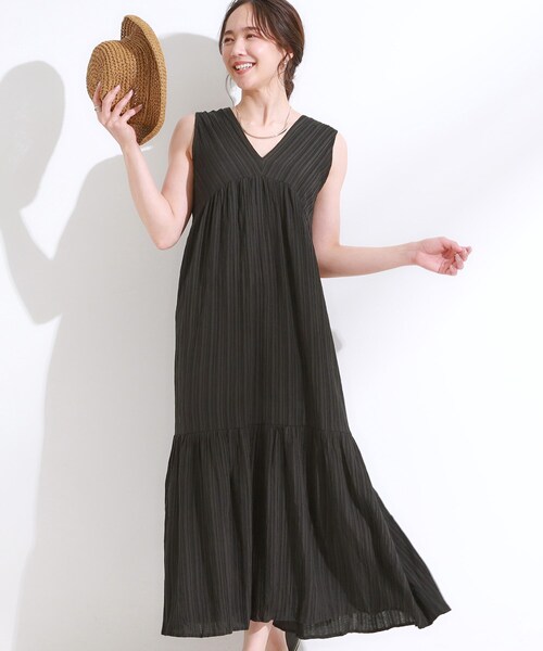 DRESKIP（ドレスキップ）の「【S-LL】後ろ姿も抜かりなく 1枚でサマ見え ティアードワンピース（ワンピース・レディース・ブルー系その他/ブラック/ダークブラウン・04/03/02/01）」の2枚目の写真