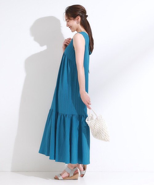 DRESKIP（ドレスキップ）の「【S-LL】後ろ姿も抜かりなく 1枚でサマ見え ティアードワンピース（ワンピース・レディース・ブルー系その他/ブラック/ダークブラウン・04/03/02/01）」の13枚目の写真