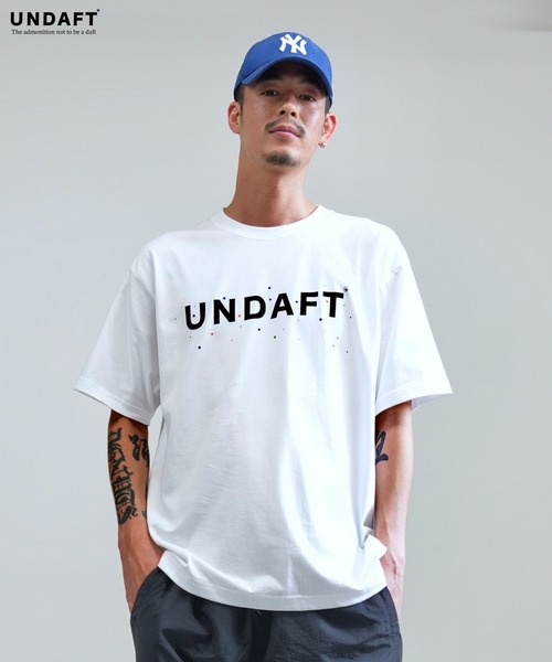 BASIS(ベイシス)の「UNDAFT ドットロゴTシャツ(Tシャツ/カットソー・メンズ・ホワイト・MEDIUM/LARGE/X-LARGE)」の1枚目の写真