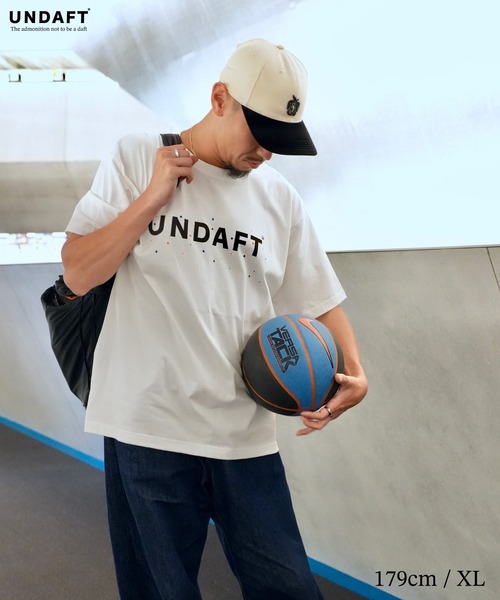 BASIS(ベイシス)の「UNDAFT ドットロゴTシャツ(Tシャツ/カットソー・メンズ・ホワイト・MEDIUM/LARGE/X-LARGE)」の15枚目の写真