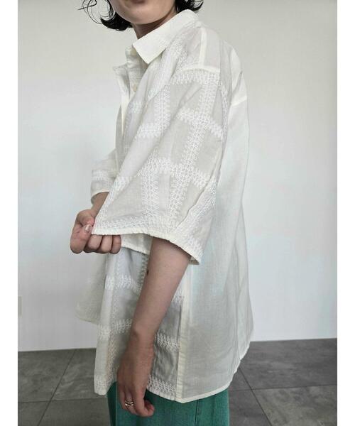 SM2（エスエムツー）の「スクエア刺繍袖タックシャツ（シャツ/ブラウス・レディース・サックスブルー/ブラック/オフホワイト/ブラウン・F）」の22枚目の写真