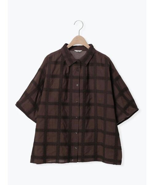 SM2（エスエムツー）の「スクエア刺繍袖タックシャツ（シャツ/ブラウス・レディース・サックスブルー/ブラック/オフホワイト/ブラウン・F）」の5枚目の写真