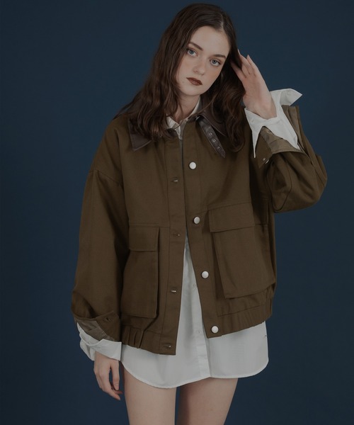 Mili affinity（ミリアフィニティー）の「フェイクレザー切り替えバイカラーワークジャケット（ブルゾン・レディース・ブラック/ベージュ/ブラウン・FREE）」の3枚目の写真