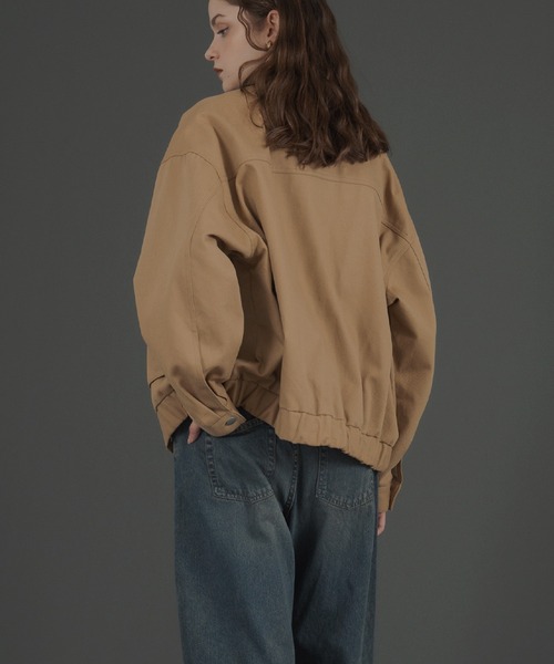 Mili affinity（ミリアフィニティー）の「フェイクレザー切り替えバイカラーワークジャケット（ブルゾン・レディース・ブラック/ベージュ/ブラウン・FREE）」の6枚目の写真