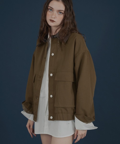 Mili affinity（ミリアフィニティー）の「フェイクレザー切り替えバイカラーワークジャケット（ブルゾン・レディース・ブラック/ベージュ/ブラウン・FREE）」の19枚目の写真