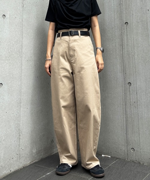 ISOOK(アイスー)の「ワイドエッグチノパンツ / バレルパンツ コクーンパンツ ハイウエスト ベージュ ブラウン カーキ ブラック ZOZOTOWN限定(チノパンツ・レディース・ブラウン/ブラック/カーキ/ライトベージュ・マルチサイズ)」の22枚目の写真