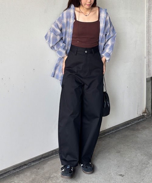 ISOOK(アイスー)の「ワイドエッグチノパンツ / バレルパンツ コクーンパンツ ハイウエスト ベージュ ブラウン カーキ ブラック ZOZOTOWN限定(チノパンツ・レディース・ブラウン/ブラック/カーキ/ライトベージュ・マルチサイズ)」の17枚目の写真