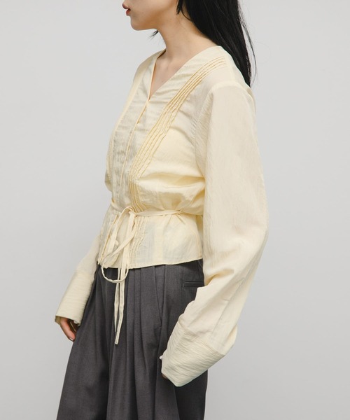 セール】ピンタックVネックブラウス（シャツ/ブラウス）｜KBF