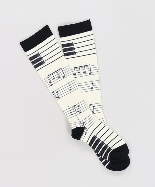 SPINNS（スピンズ）の「ハイソックス/ピアノ（ソックス/靴下・レディース・ホワイト×ブラック・ONESIZE）」の2枚目の写真