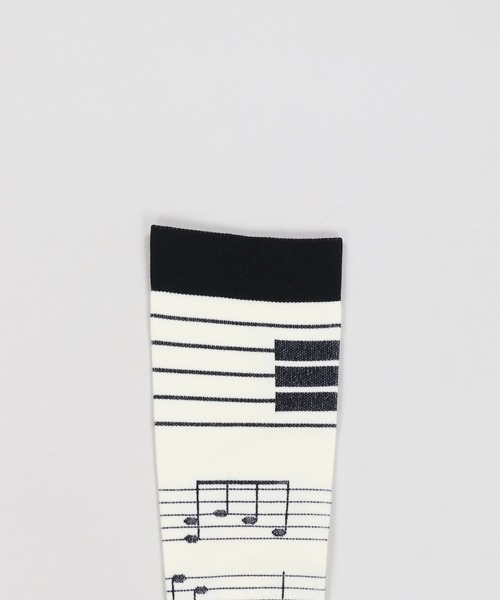 SPINNS（スピンズ）の「ハイソックス/ピアノ（ソックス/靴下・レディース・ホワイト×ブラック・ONESIZE）」の3枚目の写真