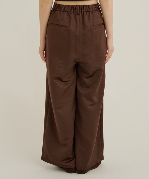 Omekashi(オメカシ)の「サテンパンツ(その他パンツ・レディース・チャコールグレー/ブラウン/ベージュ・TM/36/38)」の4枚目の写真