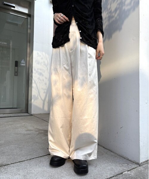 Omekashi(オメカシ)の「サテンパンツ(その他パンツ・レディース・チャコールグレー/ブラウン/ベージュ・TM/36/38)」の5枚目の写真