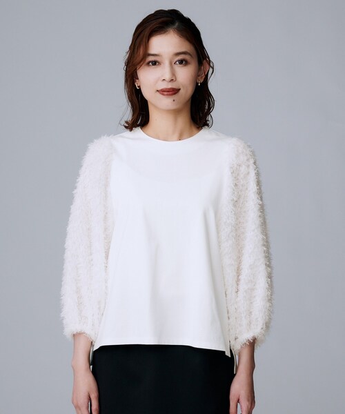 UNTITLED(アンタイトル)の「【丸首/Tシャツ風/短丈】シャギースリーブ ポンチカットソー(Tシャツ/カットソー・レディース・オフホワイト/ブラック・04/02/00/48/44)」の12枚目の写真