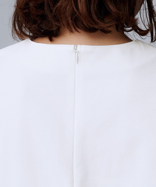 UNTITLED(アンタイトル)の「【丸首/Tシャツ風/短丈】シャギースリーブ ポンチカットソー(Tシャツ/カットソー・レディース・オフホワイト/ブラック・04/02/00/48/44)」の5枚目の写真