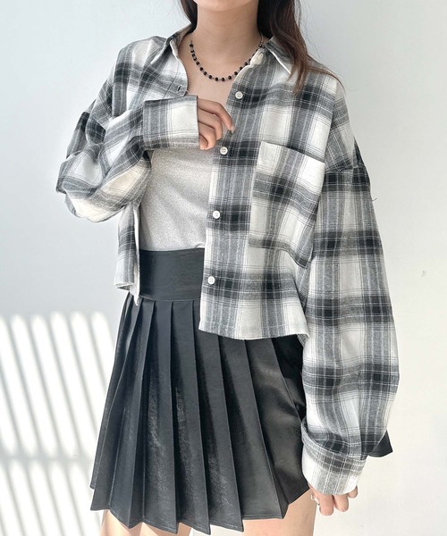 AS KNOW AS plus(アズノゥアズプラス)の「♪アレンジ可能2WAY オンブレチェック ダブルポケットシャツ(シャツ/ブラウス・レディース・アイボリー系/ブラック系/レッド系・FREE)」の3枚目の写真