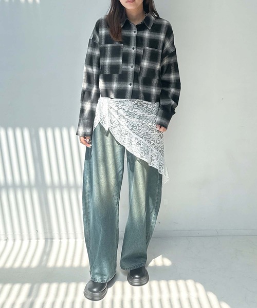 AS KNOW AS plus(アズノゥアズプラス)の「♪アレンジ可能2WAY オンブレチェック ダブルポケットシャツ(シャツ/ブラウス・レディース・アイボリー系/ブラック系/レッド系・FREE)」の16枚目の写真