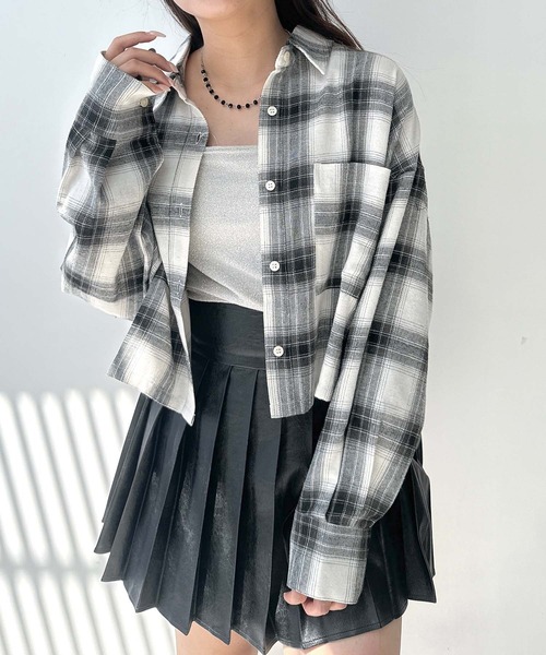 AS KNOW AS plus(アズノゥアズプラス)の「♪アレンジ可能2WAY オンブレチェック ダブルポケットシャツ(シャツ/ブラウス・レディース・アイボリー系/ブラック系/レッド系・FREE)」の21枚目の写真