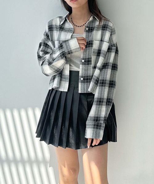 AS KNOW AS plus(アズノゥアズプラス)の「♪アレンジ可能2WAY オンブレチェック ダブルポケットシャツ(シャツ/ブラウス・レディース・アイボリー系/ブラック系/レッド系・FREE)」の22枚目の写真