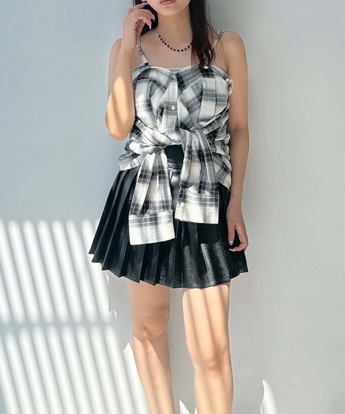 AS KNOW AS plus(アズノゥアズプラス)の「♪アレンジ可能2WAY オンブレチェック ダブルポケットシャツ(シャツ/ブラウス・レディース・アイボリー系/ブラック系/レッド系・FREE)」の19枚目の写真