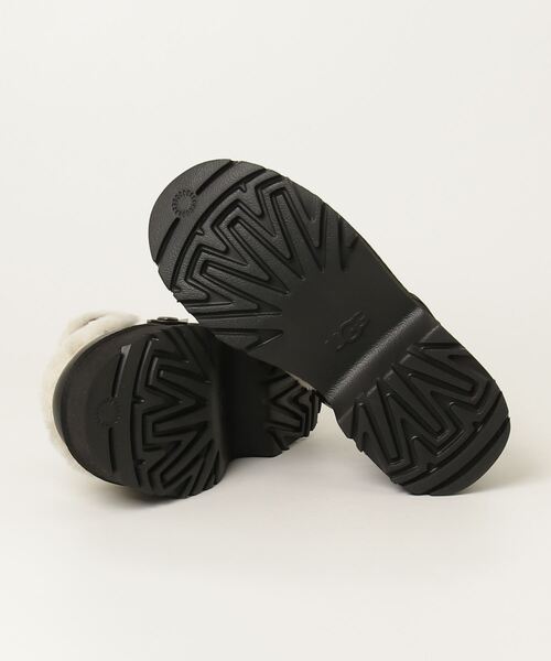 UGG(アグ)の「UGG/アグ/Esmee Leather Clog/エスミー レザー クロッグ/black(その他シューズ・レディース・ブラック・7/8)」の4枚目の写真