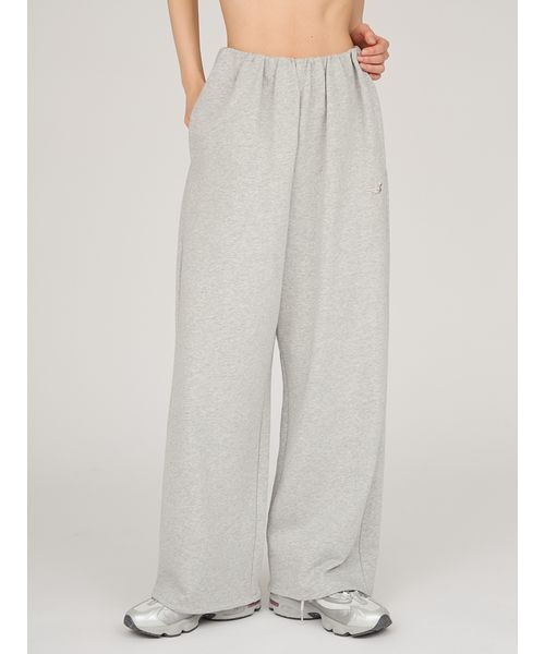 NEW BALANCE(ニューバランス)の「【New Balance for emmi】ウエストギャザースウェットパンツ(スウェットパンツ・レディース・ホワイト・S/M)」の2枚目の写真