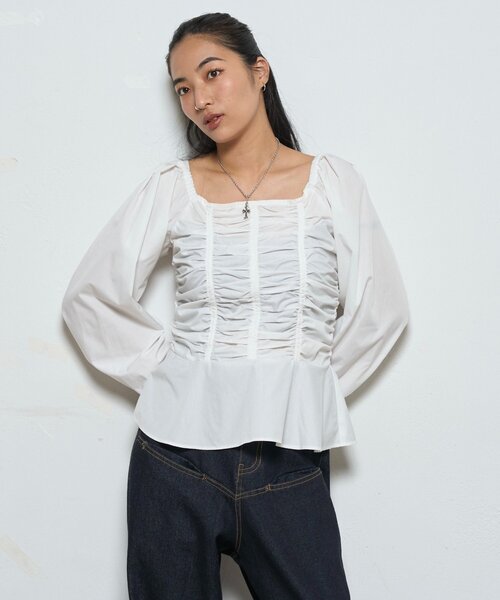 WHO'S WHO gallery（フーズフーギャラリー）の「2WAYオフショルダーパフスリーブブラウス（シャツ/ブラウス・レディース・ブラウン/ブラック/ホワイト/ブルー・FREE）」の11枚目の写真