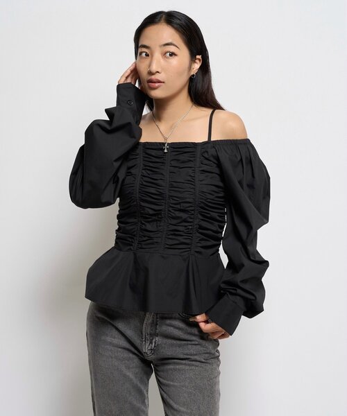 WHO'S WHO gallery（フーズフーギャラリー）の「2WAYオフショルダーパフスリーブブラウス（シャツ/ブラウス・レディース・ブラウン/ブラック/ホワイト/ブルー・FREE）」の15枚目の写真