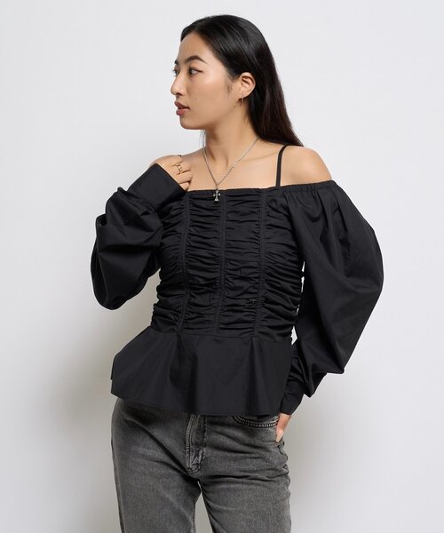 WHO'S WHO gallery（フーズフーギャラリー）の「2WAYオフショルダーパフスリーブブラウス（シャツ/ブラウス・レディース・ブラウン/ブラック/ホワイト/ブルー・FREE）」の16枚目の写真