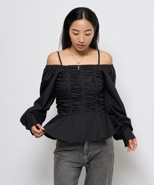 WHO'S WHO gallery（フーズフーギャラリー）の「2WAYオフショルダーパフスリーブブラウス（シャツ/ブラウス・レディース・ブラウン/ブラック/ホワイト/ブルー・FREE）」の17枚目の写真