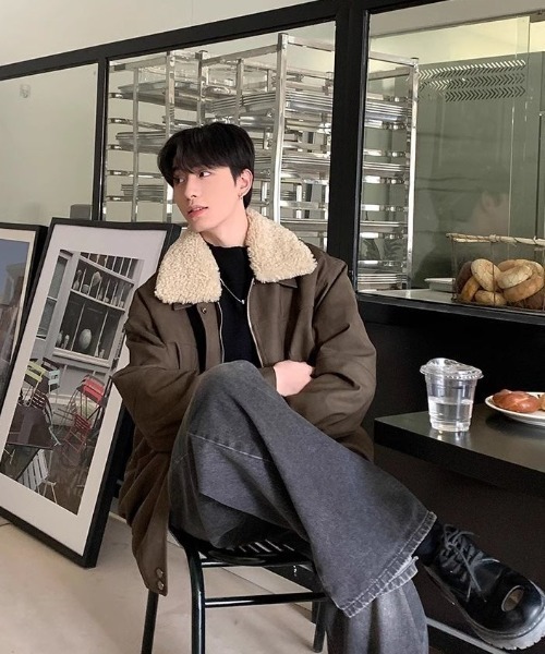 B.R.U（ブル）の「2WAYヴィンテージライク合皮ブルゾン（ブルゾン・メンズ・ブラウン・FREE）」の4枚目の写真