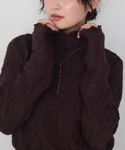 forksy.（フォルクシー）の「【forksy.】ジオメトリックデザイン シアーハイネックメローロングスリーブTシャツ（Tシャツ/カットソー・レディース・マスタード/ブラウン/ピンク/オフホワイト/ブラック・FREE）」の3枚目の写真