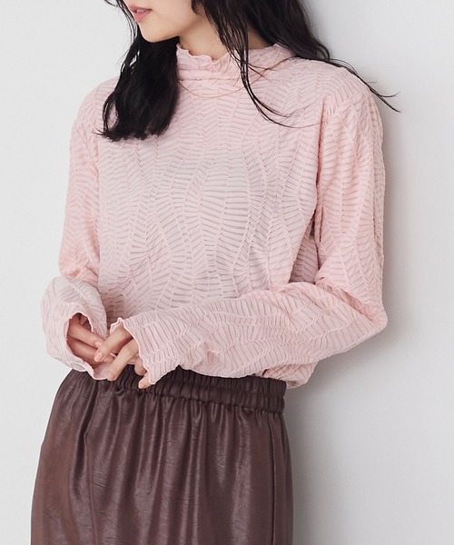 forksy.（フォルクシー）の「【forksy.】ジオメトリックデザイン シアーハイネックメローロングスリーブTシャツ（Tシャツ/カットソー・レディース・マスタード/ブラウン/ピンク/オフホワイト/ブラック・FREE）」の8枚目の写真