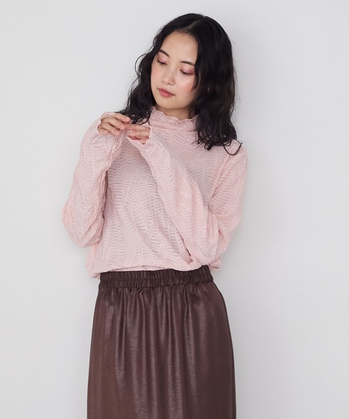 forksy.（フォルクシー）の「【forksy.】ジオメトリックデザイン シアーハイネックメローロングスリーブTシャツ（Tシャツ/カットソー・レディース・マスタード/ブラウン/ピンク/オフホワイト/ブラック・FREE）」の9枚目の写真