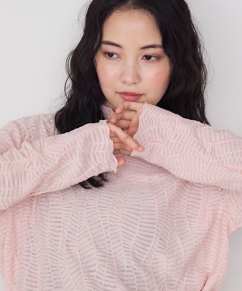 forksy.（フォルクシー）の「【forksy.】ジオメトリックデザイン シアーハイネックメローロングスリーブTシャツ（Tシャツ/カットソー・レディース・マスタード/ブラウン/ピンク/オフホワイト/ブラック・FREE）」の11枚目の写真