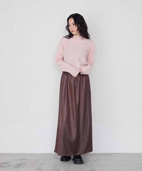 forksy.（フォルクシー）の「【forksy.】ジオメトリックデザイン シアーハイネックメローロングスリーブTシャツ（Tシャツ/カットソー・レディース・マスタード/ブラウン/ピンク/オフホワイト/ブラック・FREE）」の14枚目の写真