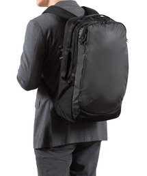 エースジーン ビジネスリュック ラグレンティス B4サイズ収納可能 15.6inchPC収納 29L 1150g ２気室 68324